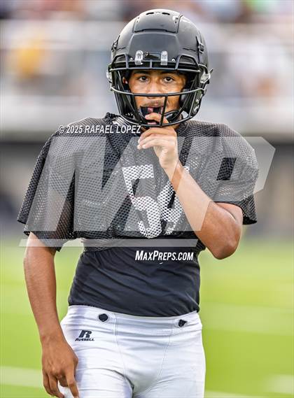 Thumbnail 2 in Kingwood Park vs. Galena Park (Scrimmage) photogallery.