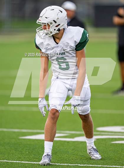 Thumbnail 2 in Kingwood Park vs. Galena Park (Scrimmage) photogallery.