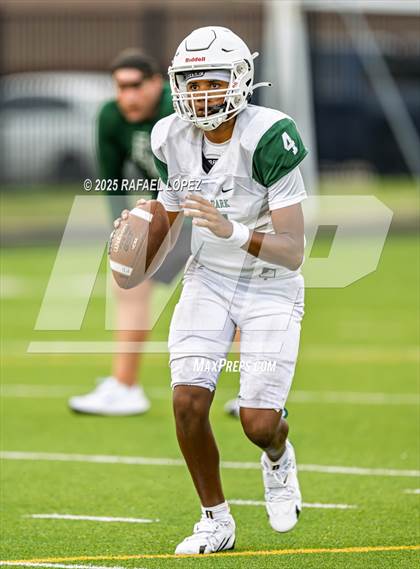 Thumbnail 1 in Kingwood Park vs. Galena Park (Scrimmage) photogallery.