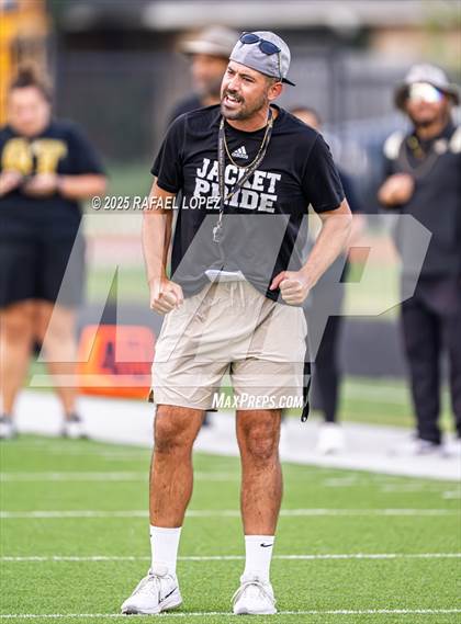 Thumbnail 3 in Kingwood Park vs. Galena Park (Scrimmage) photogallery.