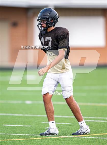 Thumbnail 1 in Kingwood Park vs. Galena Park (Scrimmage) photogallery.