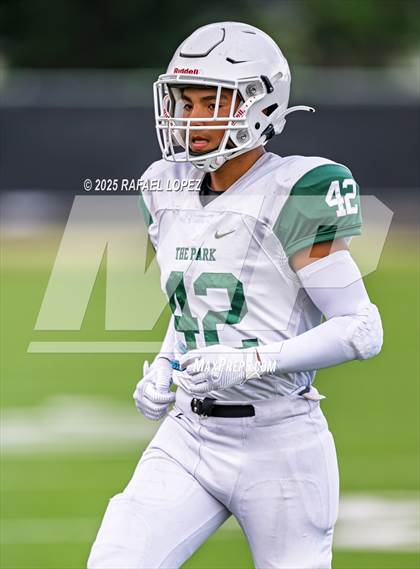 Thumbnail 3 in Kingwood Park vs. Galena Park (Scrimmage) photogallery.