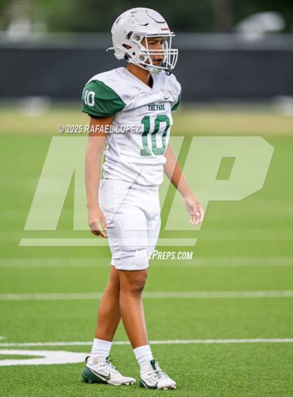Thumbnail 3 in Kingwood Park vs. Galena Park (Scrimmage) photogallery.