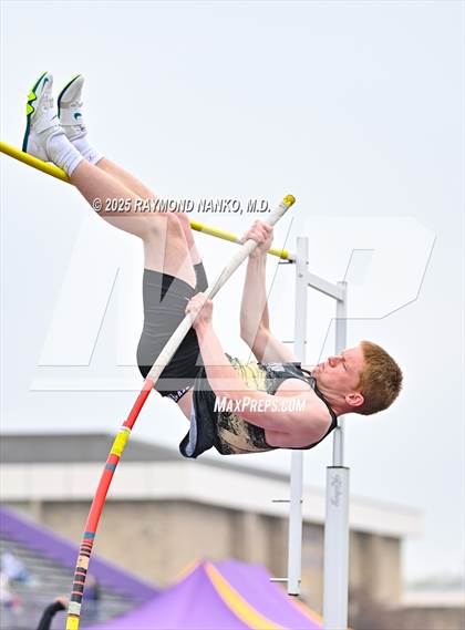 Thumbnail 2 in Marion Relays (Pole Vault)  photogallery.