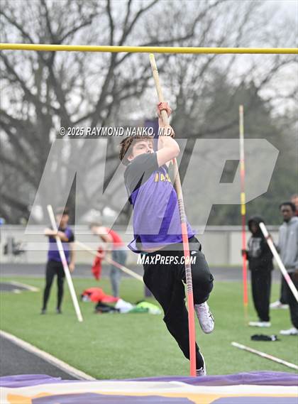 Thumbnail 1 in Marion Relays (Pole Vault)  photogallery.
