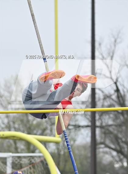 Thumbnail 1 in Marion Relays (Pole Vault)  photogallery.
