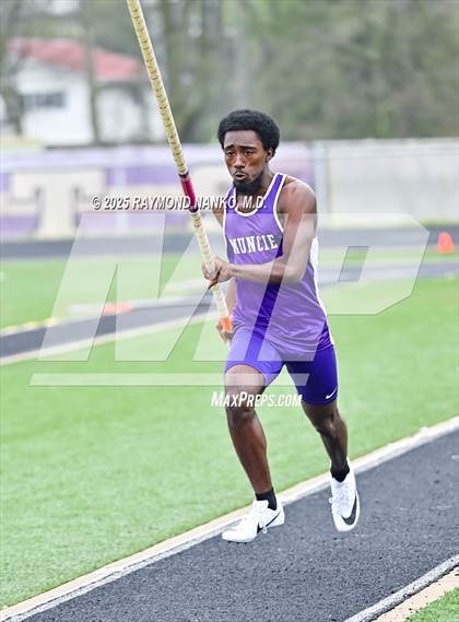 Thumbnail 1 in Marion Relays (Pole Vault)  photogallery.