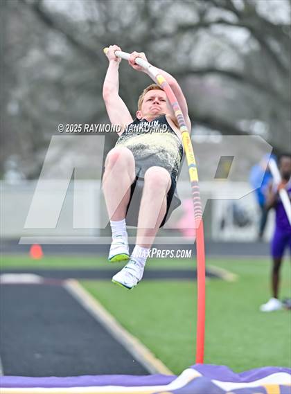 Thumbnail 2 in Marion Relays (Pole Vault)  photogallery.