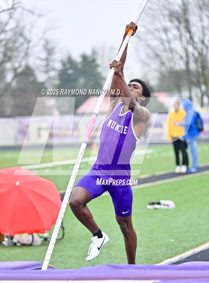 Thumbnail 1 in Marion Relays (Pole Vault)  photogallery.