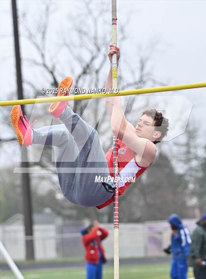 Thumbnail 1 in Marion Relays (Pole Vault)  photogallery.