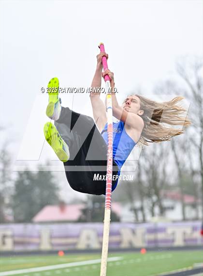 Thumbnail 1 in Marion Relays (Pole Vault)  photogallery.