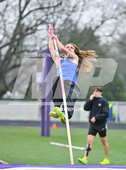 Thumbnail 1 in Marion Relays (Pole Vault)  photogallery.