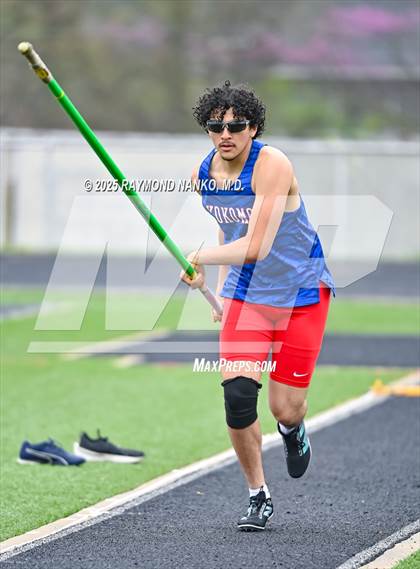 Thumbnail 1 in Marion Relays (Pole Vault)  photogallery.