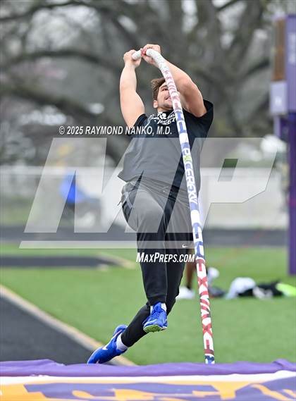 Thumbnail 2 in Marion Relays (Pole Vault)  photogallery.