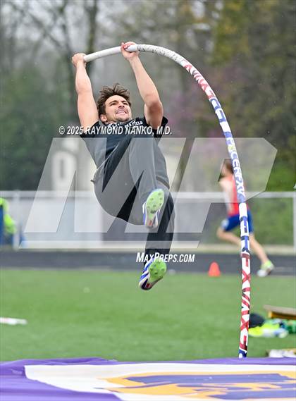 Thumbnail 1 in Marion Relays (Pole Vault)  photogallery.