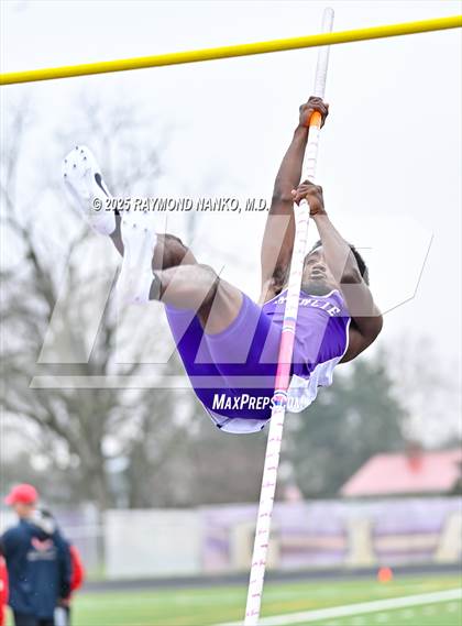 Thumbnail 3 in Marion Relays (Pole Vault)  photogallery.