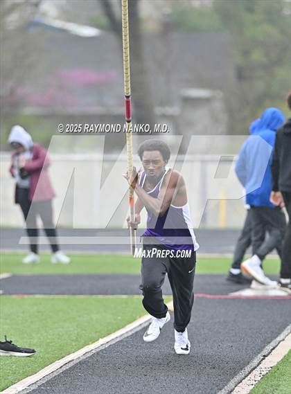 Thumbnail 2 in Marion Relays (Pole Vault)  photogallery.