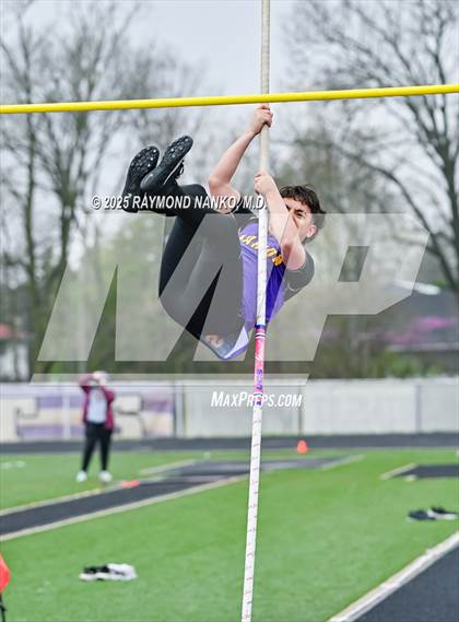 Thumbnail 1 in Marion Relays (Pole Vault)  photogallery.