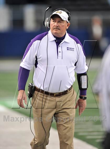 Thumbnail 3 in Munday vs. Tenaha (UIL 1A Division 2 Final)  photogallery.