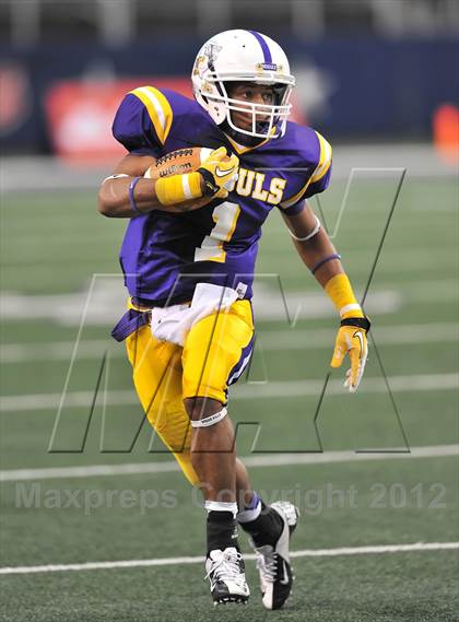 Thumbnail 3 in Munday vs. Tenaha (UIL 1A Division 2 Final)  photogallery.
