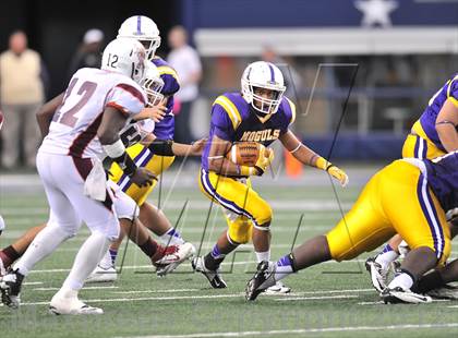 Thumbnail 2 in Munday vs. Tenaha (UIL 1A Division 2 Final)  photogallery.