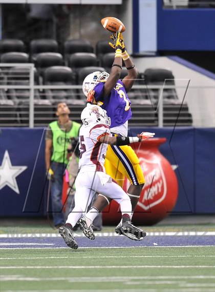 Thumbnail 3 in Munday vs. Tenaha (UIL 1A Division 2 Final)  photogallery.