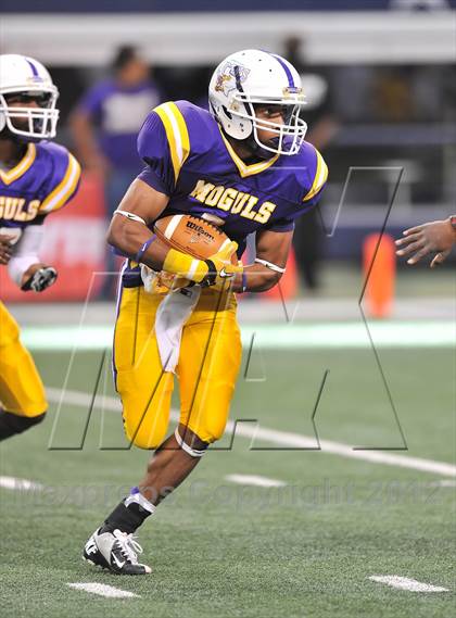 Thumbnail 3 in Munday vs. Tenaha (UIL 1A Division 2 Final)  photogallery.