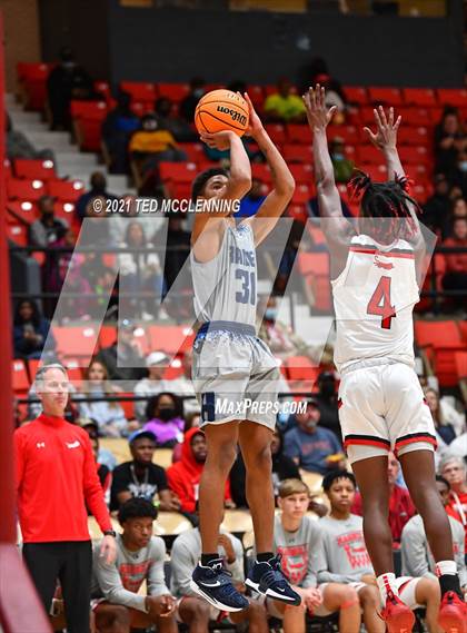 Thumbnail 3 in Magnolia vs. Huntington (King Cotton Classic) photogallery.