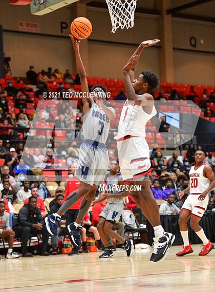 Thumbnail 2 in Magnolia vs. Huntington (King Cotton Classic) photogallery.