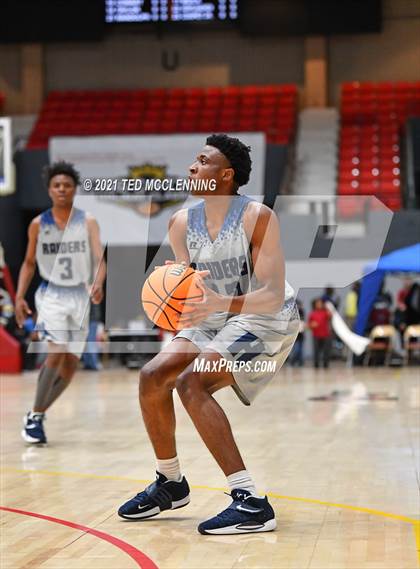 Thumbnail 3 in Magnolia vs. Huntington (King Cotton Classic) photogallery.