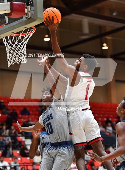 Thumbnail 2 in Magnolia vs. Huntington (King Cotton Classic) photogallery.