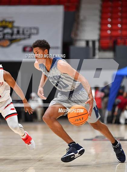 Thumbnail 1 in Magnolia vs. Huntington (King Cotton Classic) photogallery.
