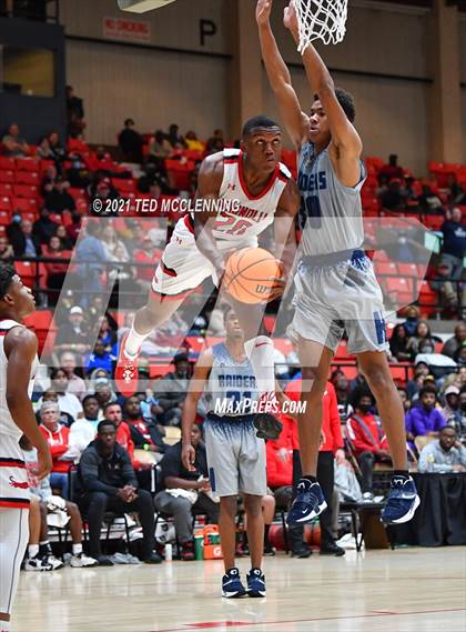 Thumbnail 2 in Magnolia vs. Huntington (King Cotton Classic) photogallery.
