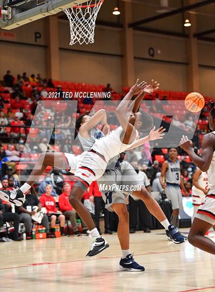 Thumbnail 1 in Magnolia vs. Huntington (King Cotton Classic) photogallery.