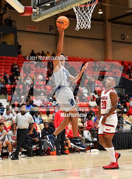Thumbnail 3 in Magnolia vs. Huntington (King Cotton Classic) photogallery.