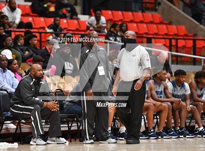 Thumbnail 2 in Magnolia vs. Huntington (King Cotton Classic) photogallery.