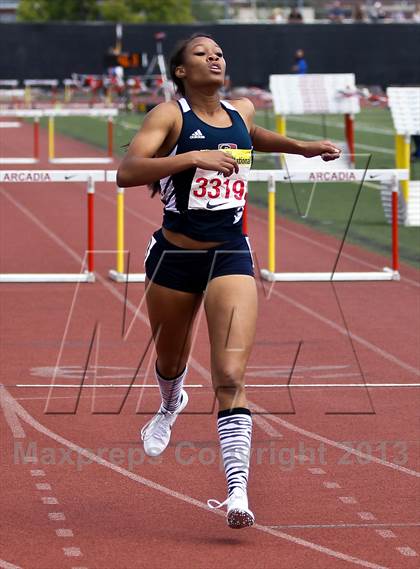Thumbnail 2 in Arcadia Invitational (300 M Hurdles) photogallery.
