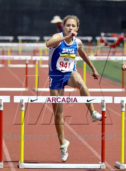 Thumbnail 2 in Arcadia Invitational (300 M Hurdles) photogallery.