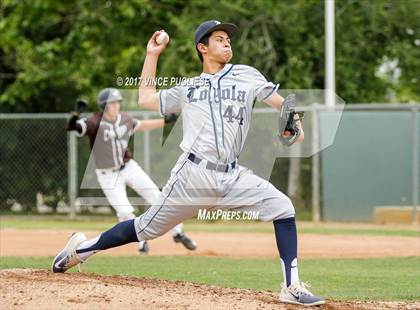 Thumbnail 2 in Loyola @ Crespi photogallery.