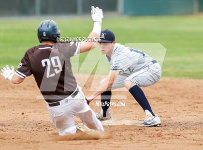 Thumbnail 2 in Loyola @ Crespi photogallery.