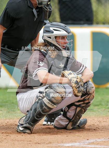 Thumbnail 1 in Loyola @ Crespi photogallery.