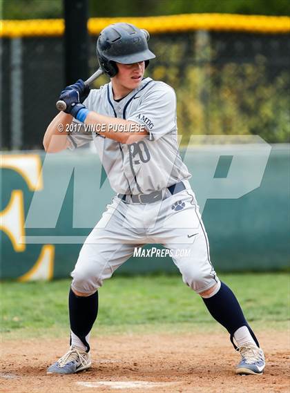 Thumbnail 3 in Loyola @ Crespi photogallery.
