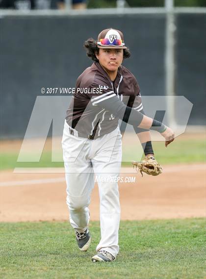 Thumbnail 1 in Loyola @ Crespi photogallery.