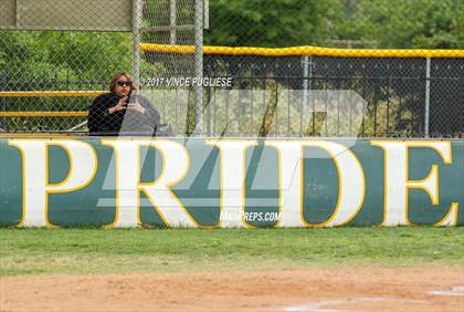 Thumbnail 2 in Loyola @ Crespi photogallery.
