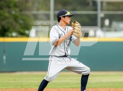 Thumbnail 1 in Loyola @ Crespi photogallery.