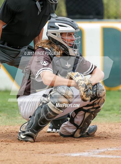 Thumbnail 2 in Loyola @ Crespi photogallery.