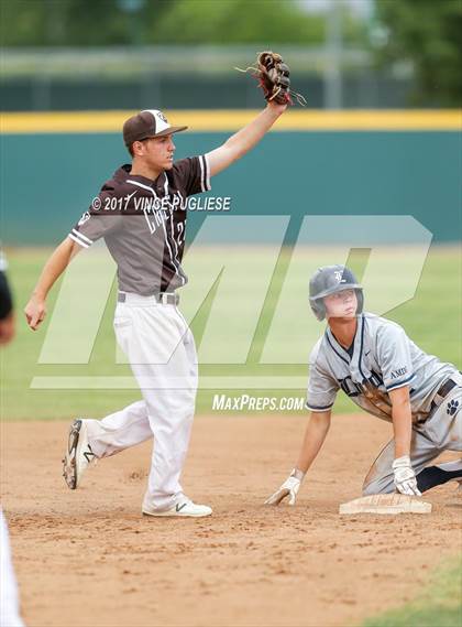 Thumbnail 1 in Loyola @ Crespi photogallery.