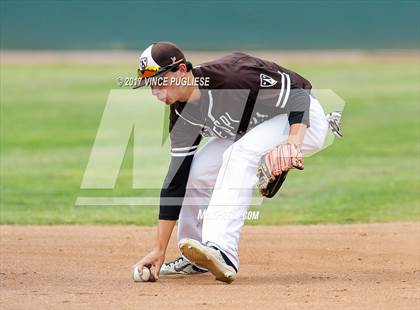 Thumbnail 2 in Loyola @ Crespi photogallery.