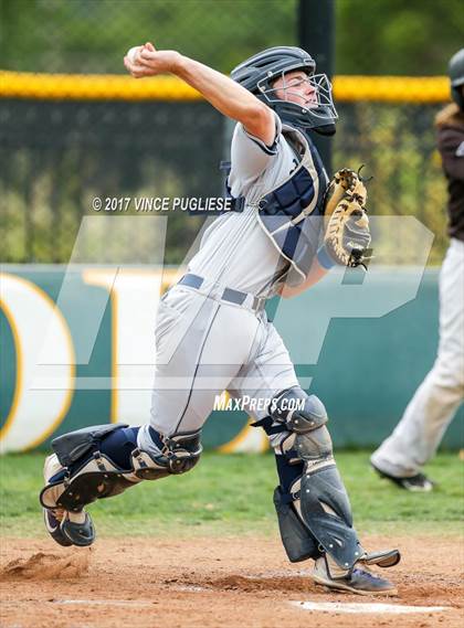 Thumbnail 1 in Loyola @ Crespi photogallery.