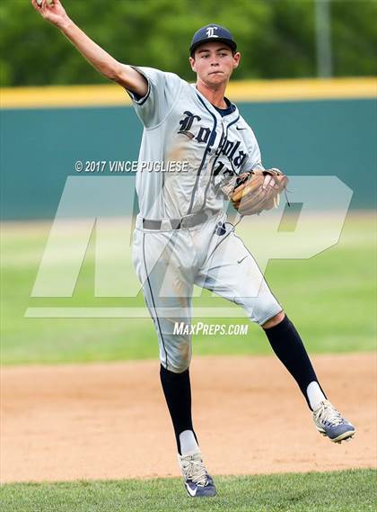Thumbnail 2 in Loyola @ Crespi photogallery.